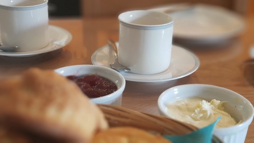 welcome Cornish cream tea at Badgers Sett holiday cottages