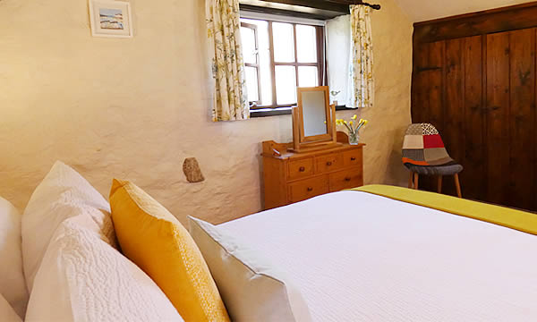Thyme Cottage, double bedroom