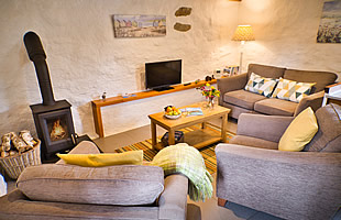 Thyme Cottage lounge